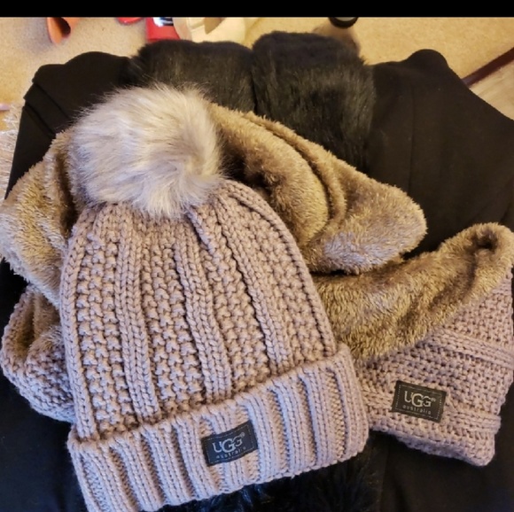 Accessories - Hat and scarf set